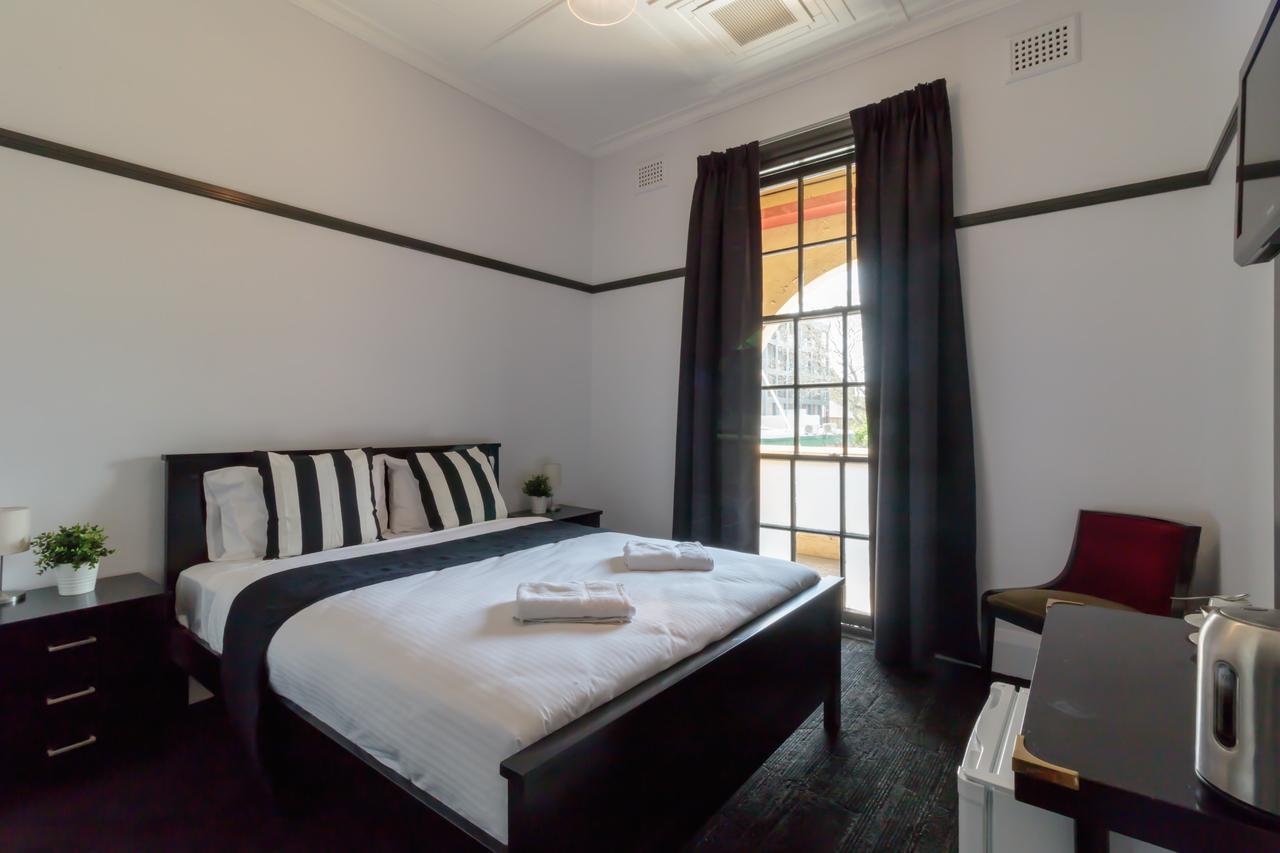 Royal Hotel Ryde Sydney Exteriör bild